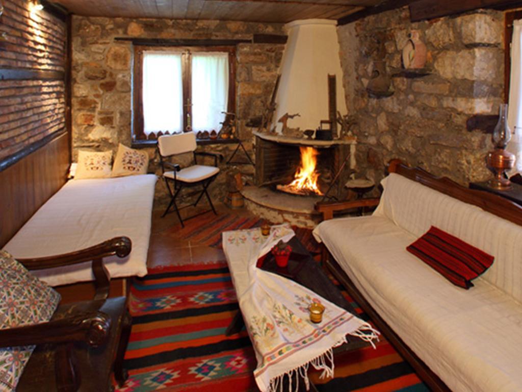 Hotel Archontiko Mystras Exterior foto